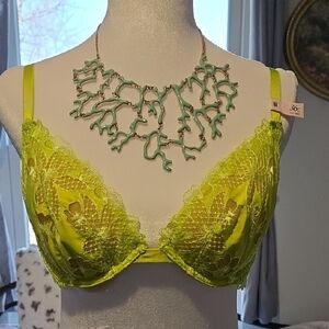 Victoria Secret Very Sexy Lace Underwire Bra in Lime Green 36C